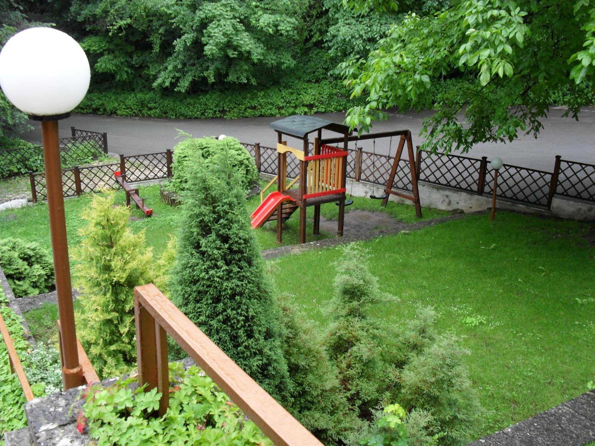 Family Park Hotel Kyoshkove Шумен Экстерьер фото