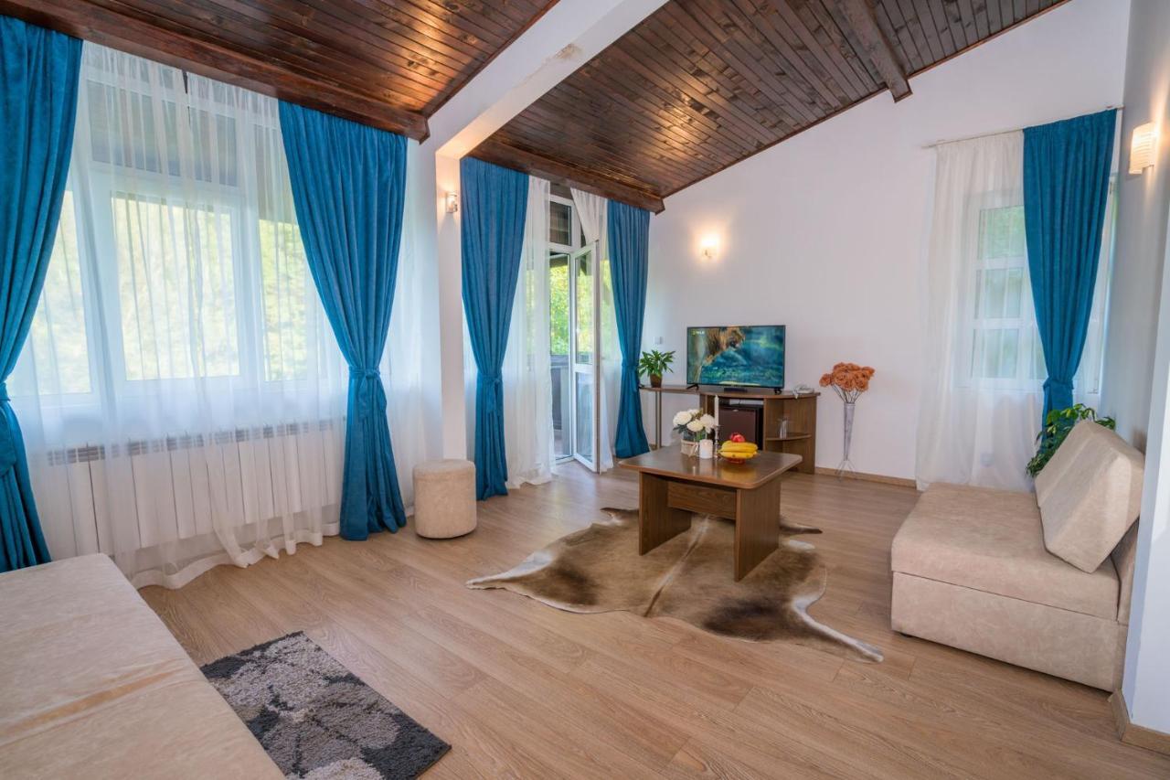 Family Park Hotel Kyoshkove Шумен Экстерьер фото