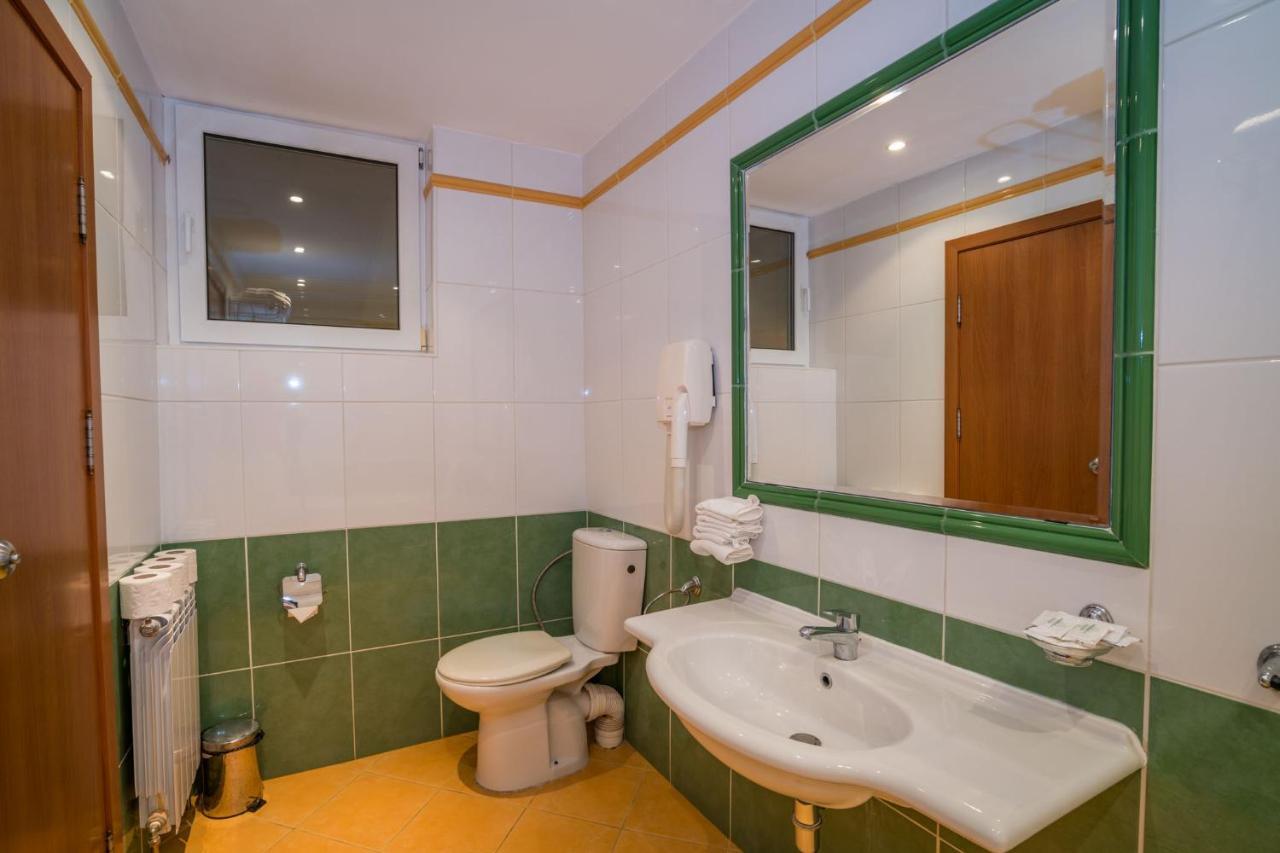 Family Park Hotel Kyoshkove Шумен Экстерьер фото
