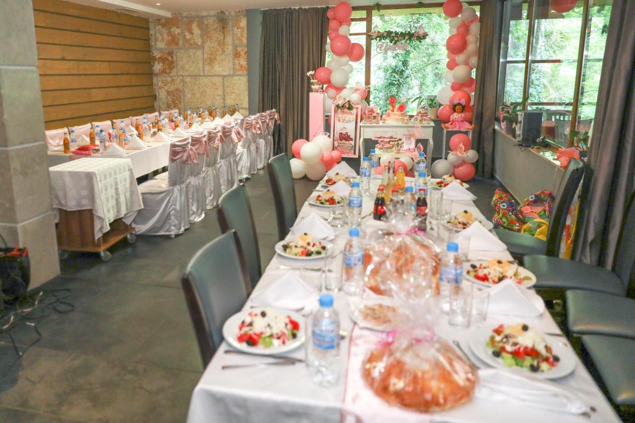Family Park Hotel Kyoshkove Шумен Экстерьер фото